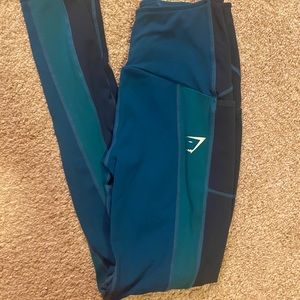 Gymshark Color block Leggings with pockets!